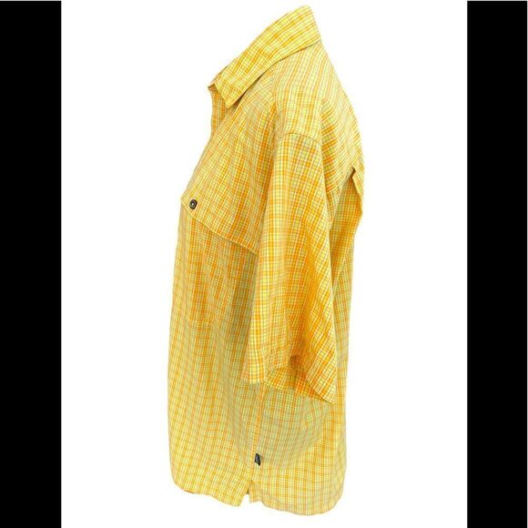 Patagonia short sleeved button front plaid shirt with two button front pockets - Picture 3 of 6